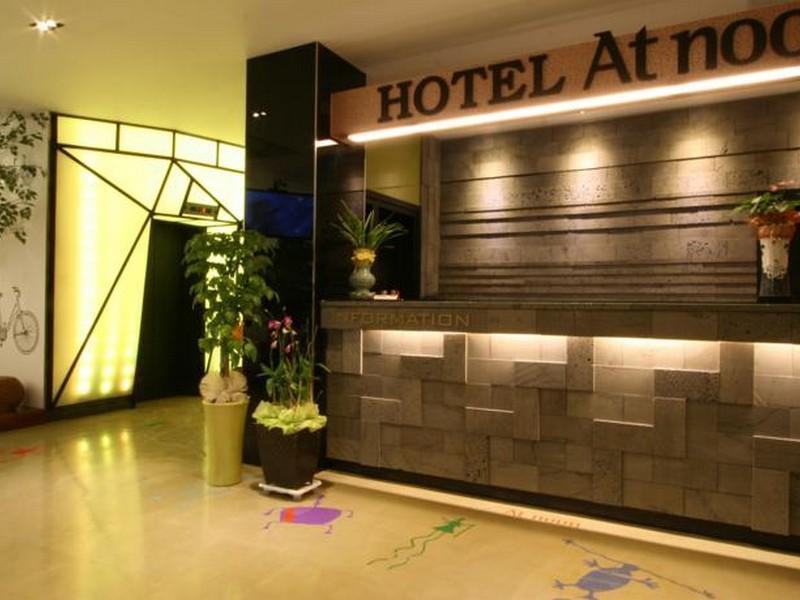 At Noon Hotel In Jeju Exterior photo